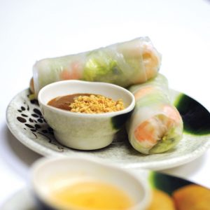 Lettuce, mint & steamed shrimp wrapped in rice paper. (2 per order)